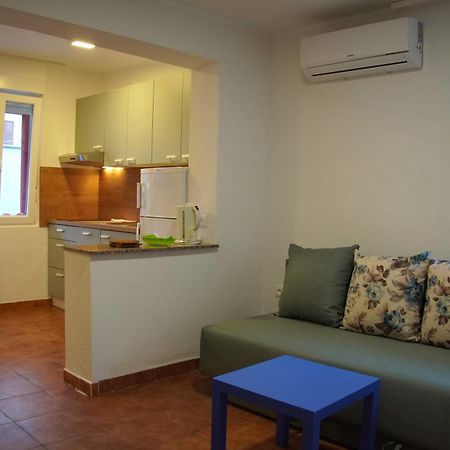 Apartments Kovacic-Punta 乌马格 外观 照片