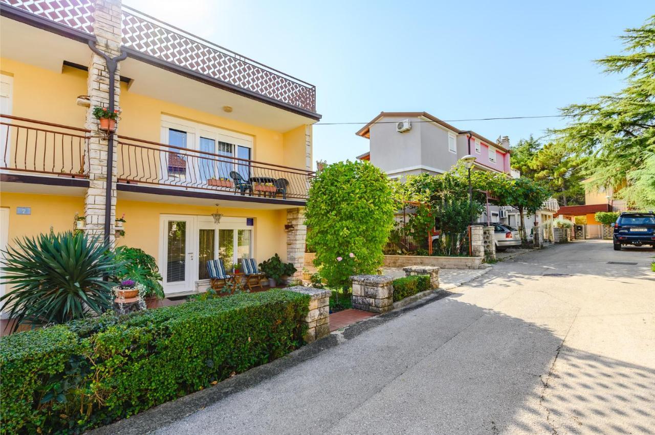 Apartments Kovacic-Punta 乌马格 外观 照片